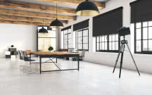 Jak zaaranżować okna w biurze?