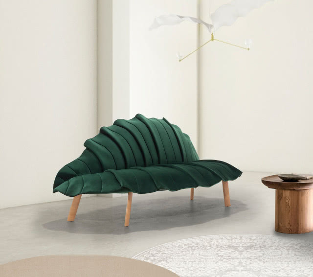 zielona sofa inspirowana liściem 