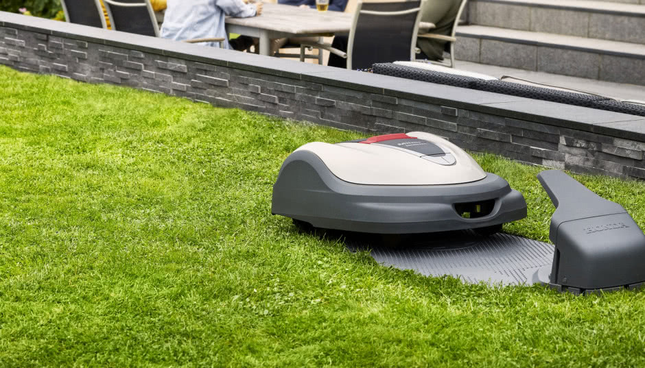 Wakacje od koszenia - robot koszący Honda Miimo 3000 Live