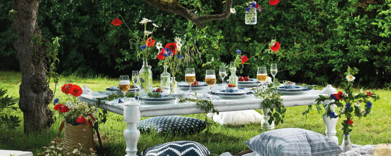 Zaproś lato do swojego stołu z Fyrklövern! Ciesz się przyjęciami w domu i ogrodzie! 