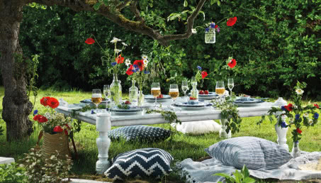 Zaproś lato do swojego stołu z Fyrklövern! Ciesz się przyjęciami w domu i ogrodzie! 