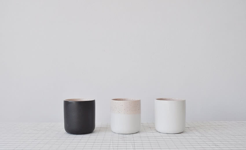 Zestaw Mess i Luna składa się z kilku naczyń
z...