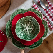 Naczynia
zachwycają
soczystością
barw i wzorów.