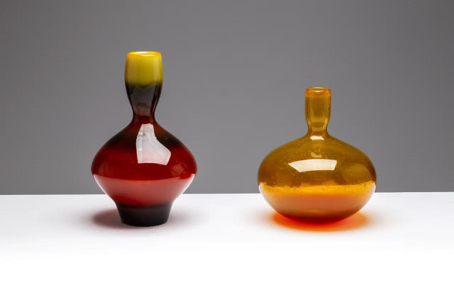 żółte i czerwone szkło, pękate z szyjką Zbigniew Horbowy