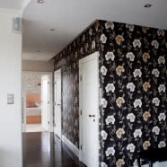 Klasyczne wnętrza w apartamentowcu