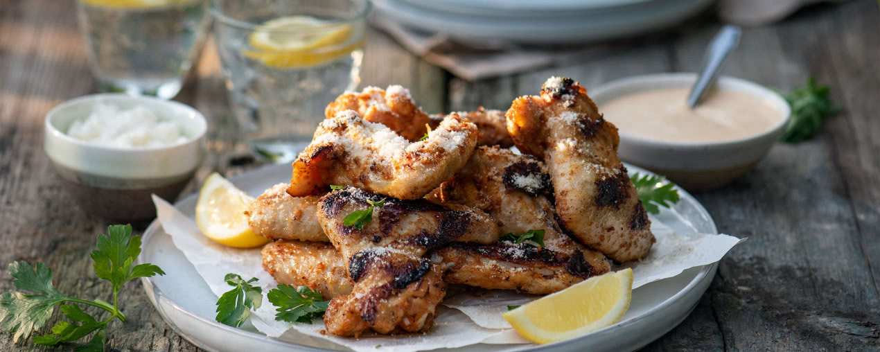 Grillowane skrzydełka w marynacie cytrynowo-pieprzowej