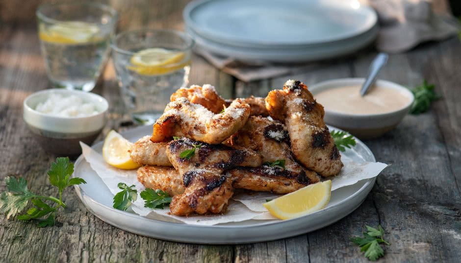 Grillowane skrzydełka w marynacie cytrynowo-pieprzowej