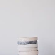 Zestaw Mess i Luna składa się z kilku naczyń
z...