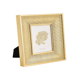 7 pomysłów na najpiękniejsze ramki na zdjęcia