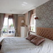 Klasyczne wnętrza w apartamentowcu