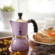 L’omino coi baffi. Równą popularnością
co sam...