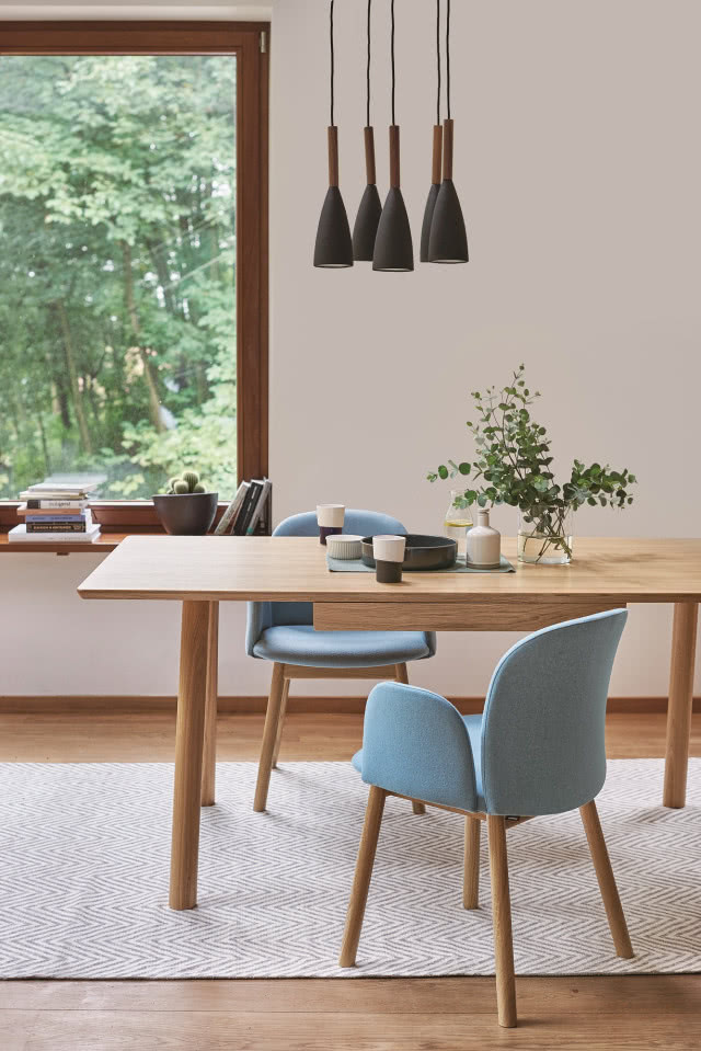 Kolekcja April to oryginalna propozycja dla każdej jadalni