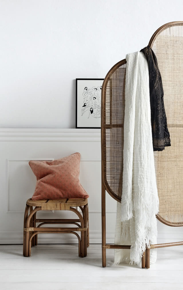 Praktyczna garderoba czy pojemna szafa wnękowa?