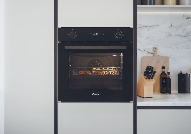 Wielkanocne przygotowania i najsmaczniejsze wypieki tylko z piekarnikiem Candy Black Collection