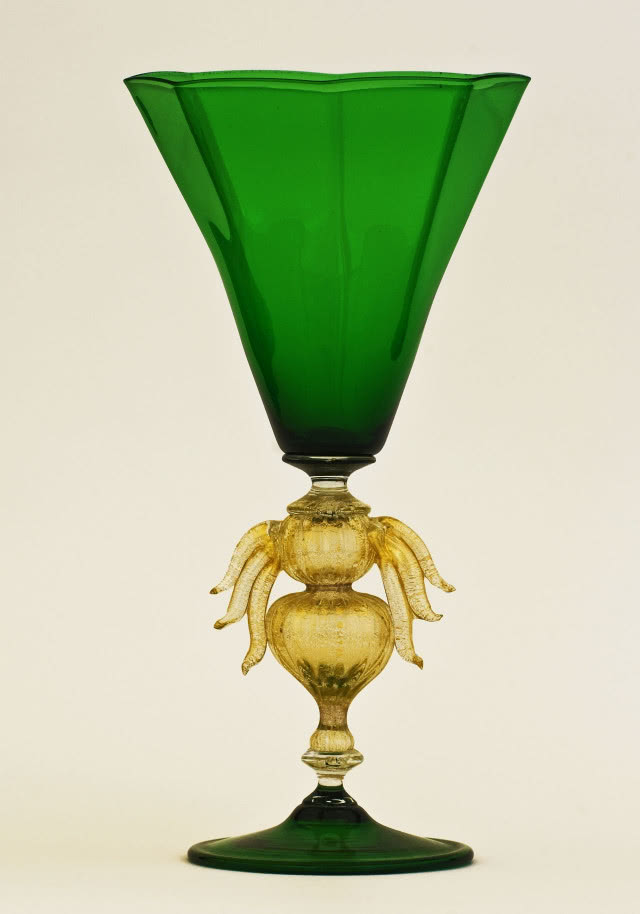 zielony kielich ze szkła murano
