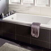 Wzmacniana poliuretanem wanna Virgo dłużej...