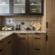 Pierwsza Gwiazdka po raz drugi - tak właścicielka urządziła swoje mieszkanie z dzieciństwa