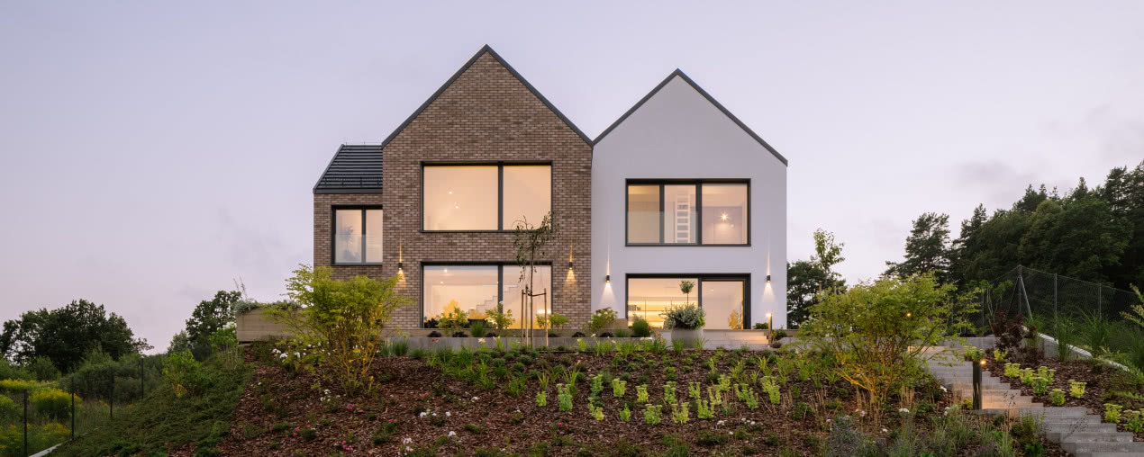 Dom Wieloszczytowy na Pomorzu. Wybudowano go na skarpie!