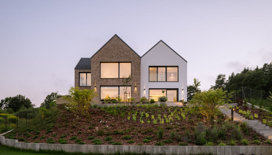 Dom Wieloszczytowy na Pomorzu. Wybudowano go na skarpie!