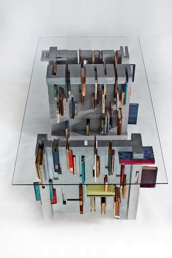 Hubler - szkło, beton i książki, które są...