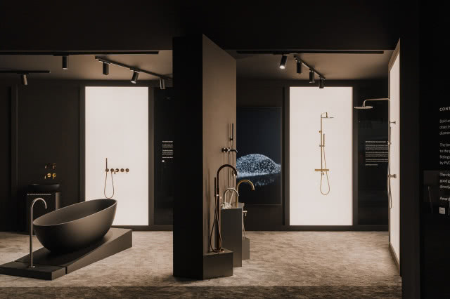 armatura w podświetlonych ekranach