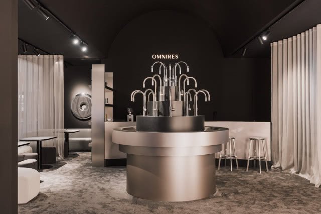 fontanna z armaturą