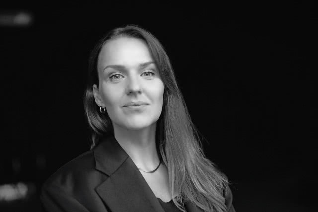 Ada Kopczyńska-Wójtowicz: W 2019 roku założyła 
autorskie studio projektowania wnętrz MOIE Studio, w którym pełni rolę Dyrektor Kreatywnej.  