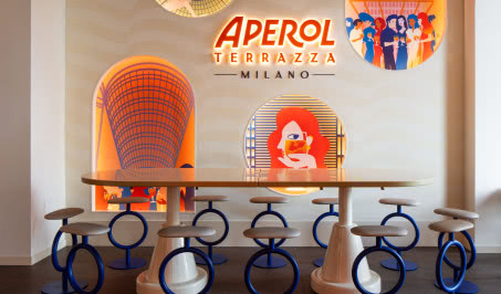 Nowa restauracja Aperol w Mediolanie! Z jej tarasu można podziwiać słynną katedrę 