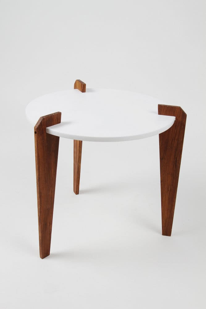 Składak
Stolik kawowy Handy jest niezwykle...