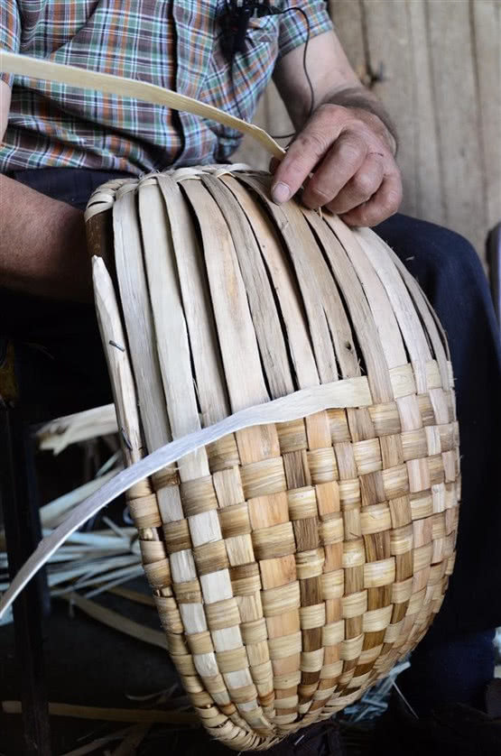 Tak powstaje dębowy kosz, Polska, Łoniowa