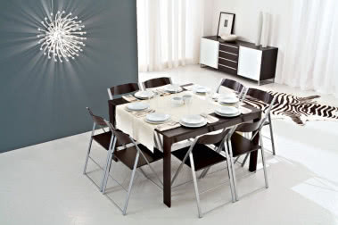 Jak dobrać stół i krzesła do jadalni
