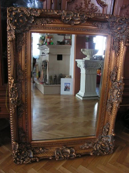 Lustro rzeźbione