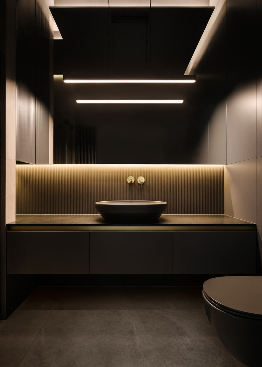 W łazience na parterze znalazła się umywalka...