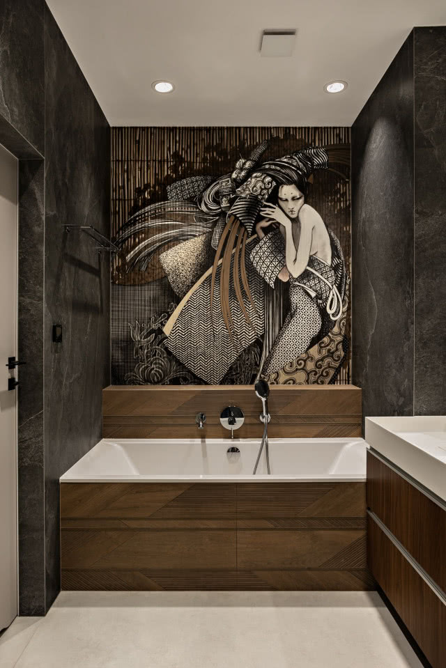 Wanna, na ścianie japońska sztuka