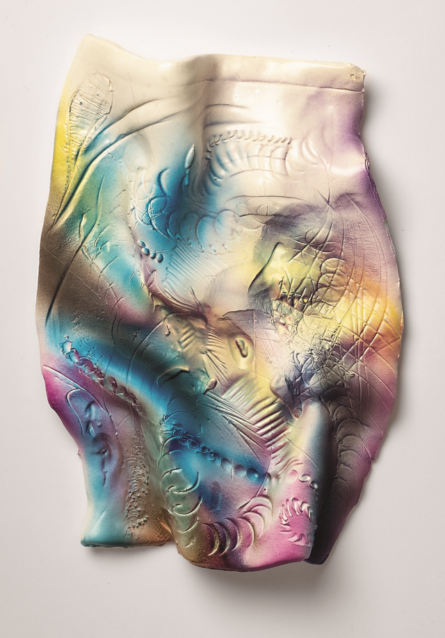 Sławomir Pawszak,
bez tytułu, 2019,
ceramika szkliwiona,
23 x 18 x 4 cm,
Galeria BWA Warszawa