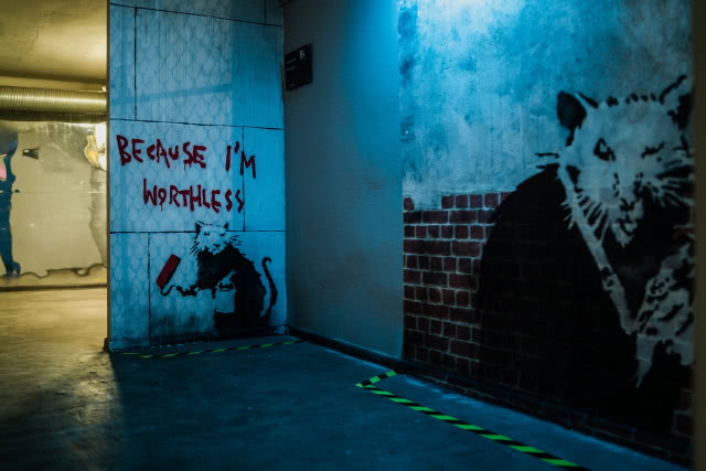 Ruszyło Muzeum Banksy’ego! Dotąd było owiane tajemnicą, tak jak sam jego bohater