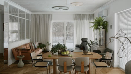 Jak architekci projektują dla siebie? Odwiedzamy eklektyczny dom Hanny Pietras