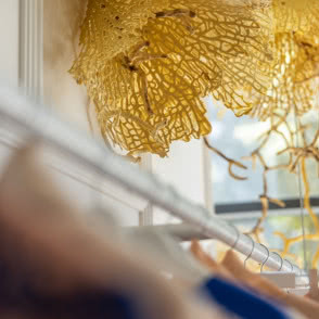 W warszawskim butiku HAWROT stanęła instalacja muzealna Wojtka Sobczyka!