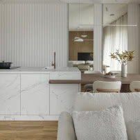 Wnętrza w duchu modern organic. Dom pokazowy Riva Park w Raszynie