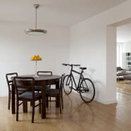 Minimalistyczny apartament w centrum miasta