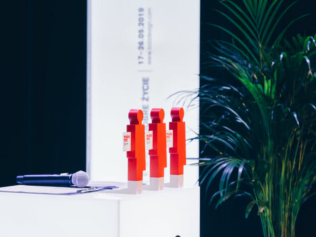 Statuetki w konkursie make me.