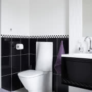 Chromowana stal i rozbielone drewno doskonale...