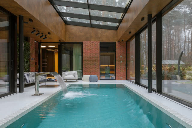 Strefa SPA z basenem i saunami rezydencja w Magdalence