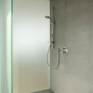 Minimalistyczny apartament w centrum miasta