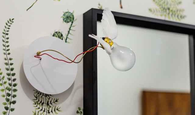 Lampa, kinkiet ze szkrzydłami