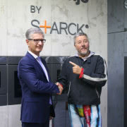 We wnętrzu lodówki klika designerskich smaczków...