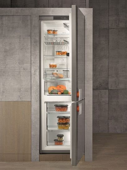 We wnętrzu lodówki klika designerskich smaczków...