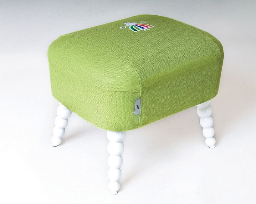 Puf Baba inspirowany jest polską sztuką ludową....