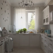 Wymarzony dom - jasne wnętrza w nieco francuskim stylu