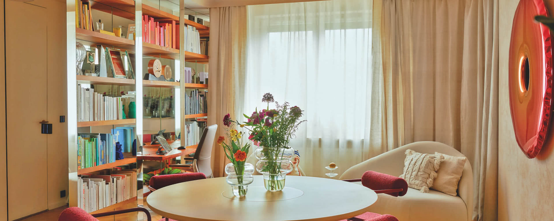 42 m2 architektonicznej odwagi. Mieszkanie Marcina Szczeliny naprawdę zaskakuje!